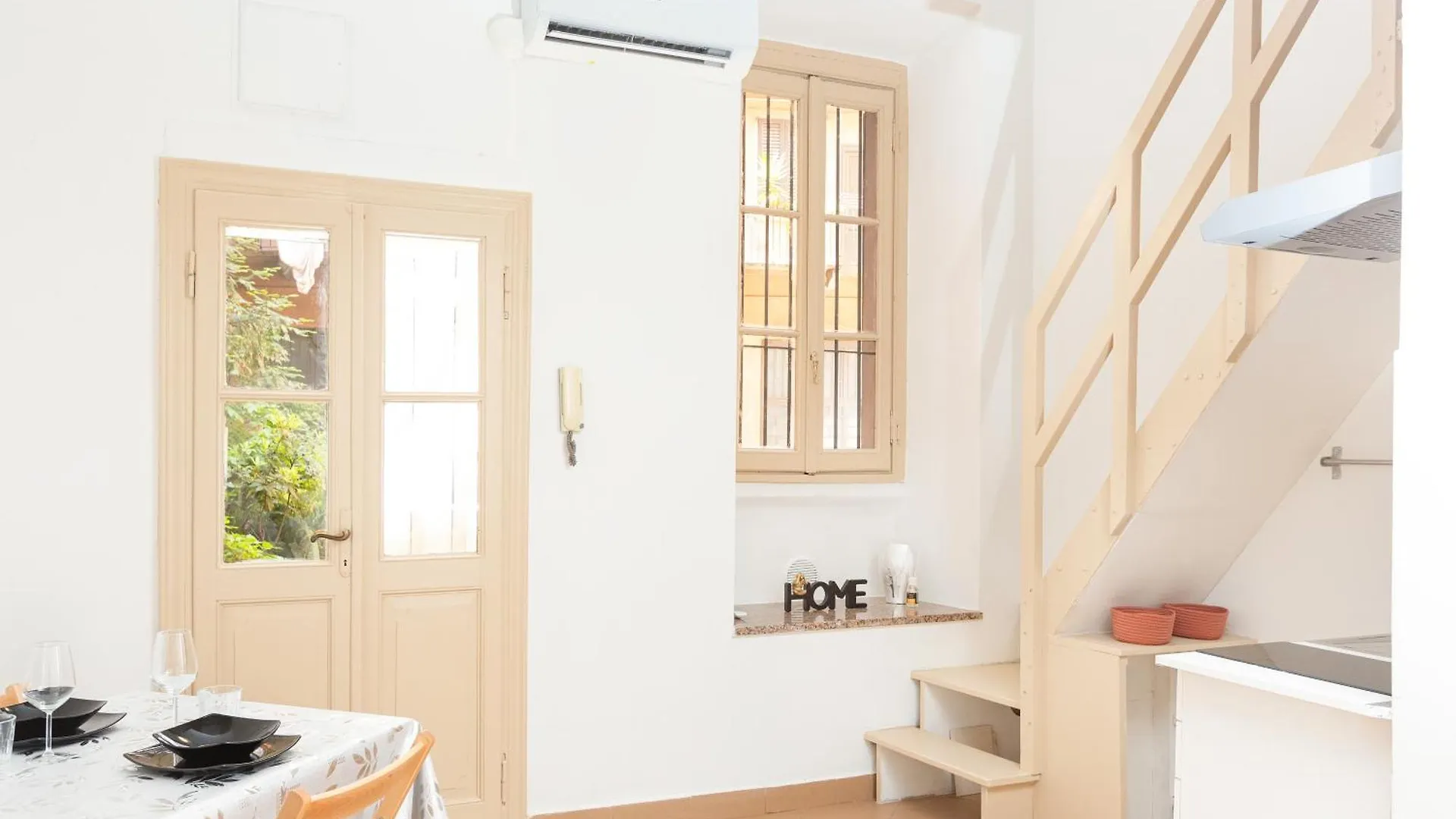 Cream Little Apartment - M1 - City Center Milan