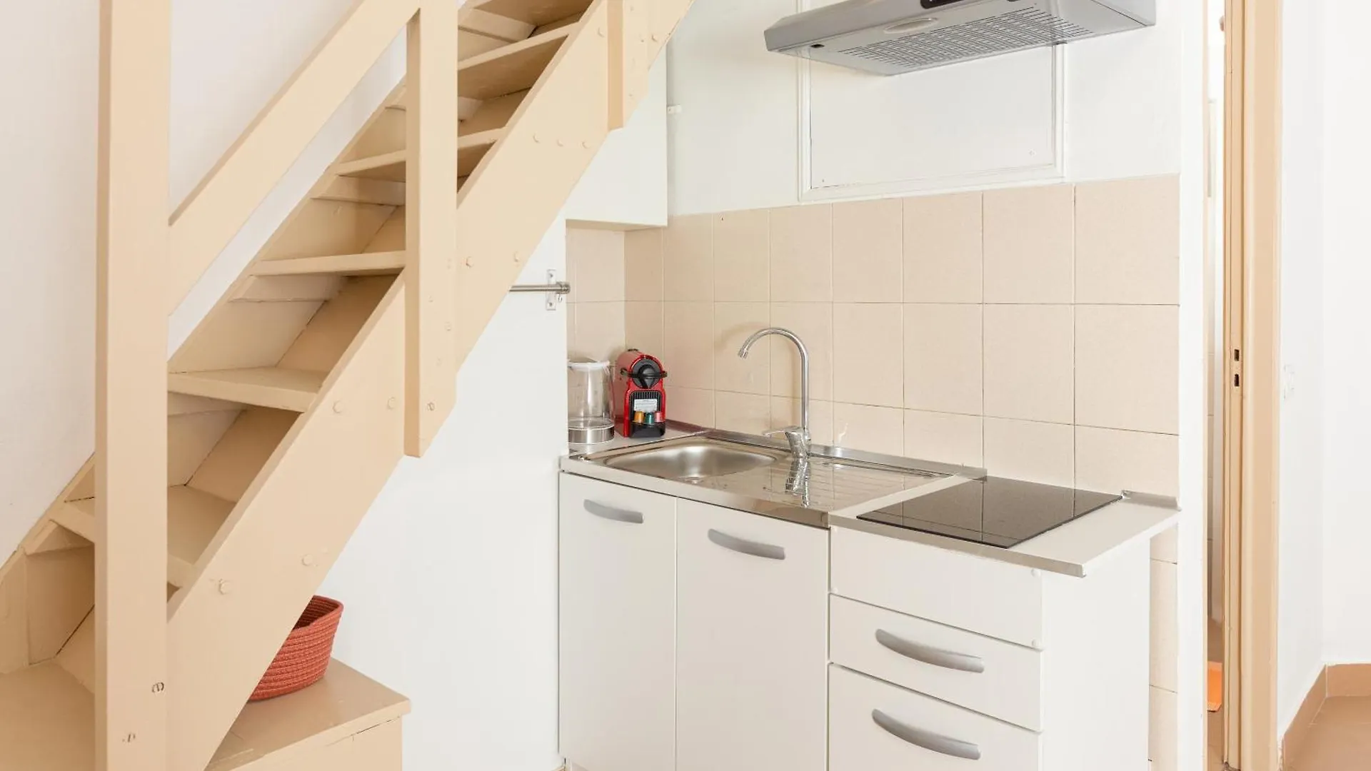 Cream Little Apartment - M1 - City Center Milán